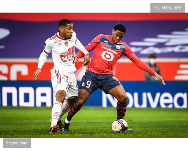 法甲积分榜现三强鼎立格局 榜首分差仅1分创近13年新纪录 法甲积分榜现三强鼎立格局 榜首分差仅1分创近13年新纪录